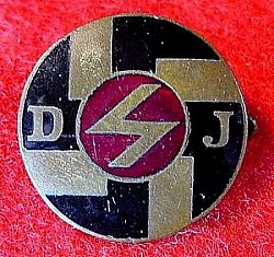 Nazi Deutsches Jungvolk Membership Badge...$95 SOLD