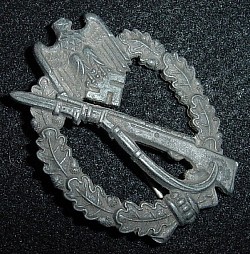 Nazi Infantry Assault Badge with "Hauptmunzamt" Maker's Marking...$125 SOLD