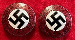 Nazi NSDAP Party Badge 